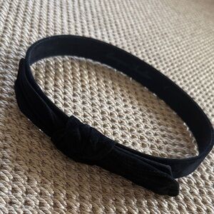 MONIQUE LHUILLIER Elegant Black suede belt XS